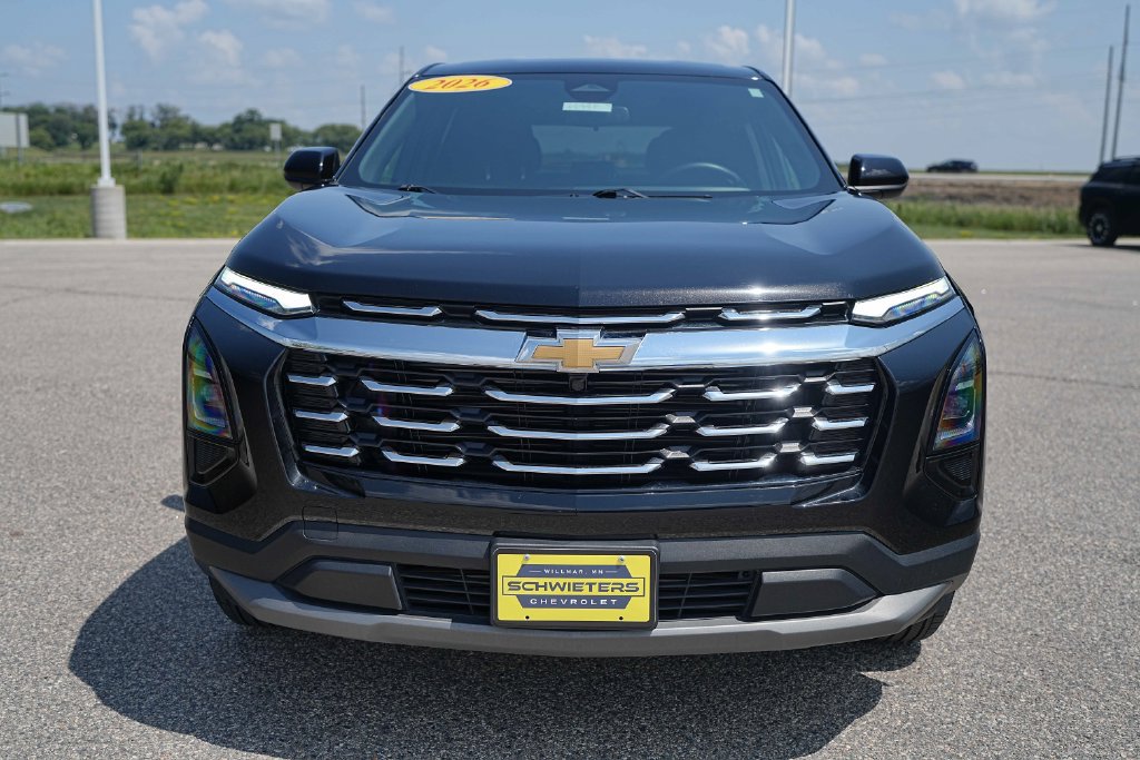 Used 2026 Chevrolet Equinox LT AWD/4WD image 2