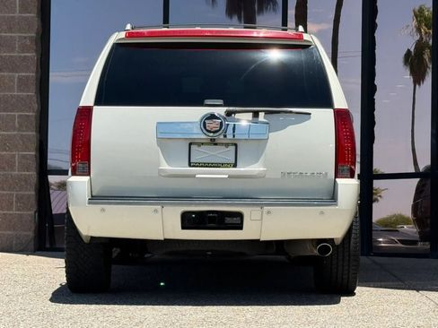 Used 2014 Cadillac Escalade Luxury AWD/4WD image 10