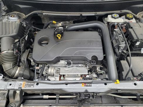 Used 2024 Chevrolet Equinox LT FWD image 30