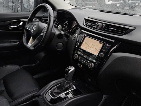 Used 2022 Nissan Rogue Sport SL image 32