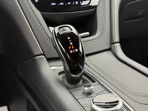 Used 2022 Cadillac XT6 Premium Luxury image 15