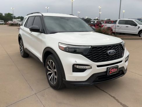 Used 2020 Ford Explorer ST w/ Premium Technology Package AWD/4WD image 2