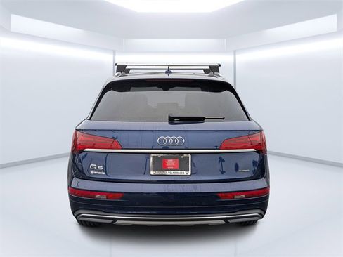 Used 2023 Audi Q5 2.0T Premium w/ Convenience Package image 4