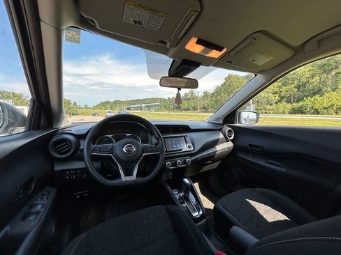 Used 2021 Nissan Kicks S FWD image 5