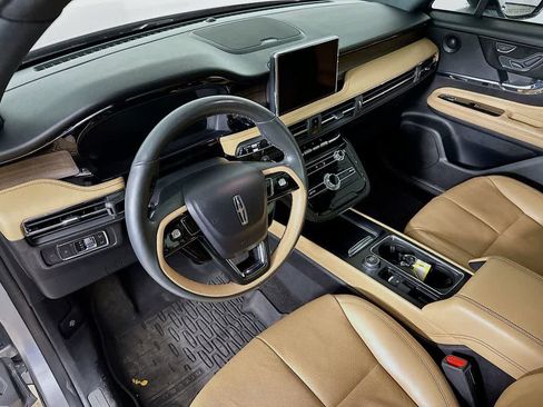 Used 2021 Lincoln Corsair Reserve image 2