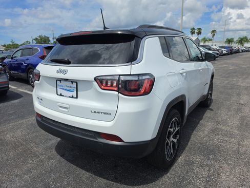 Used 2024 Jeep Compass Limited AWD/4WD image 4