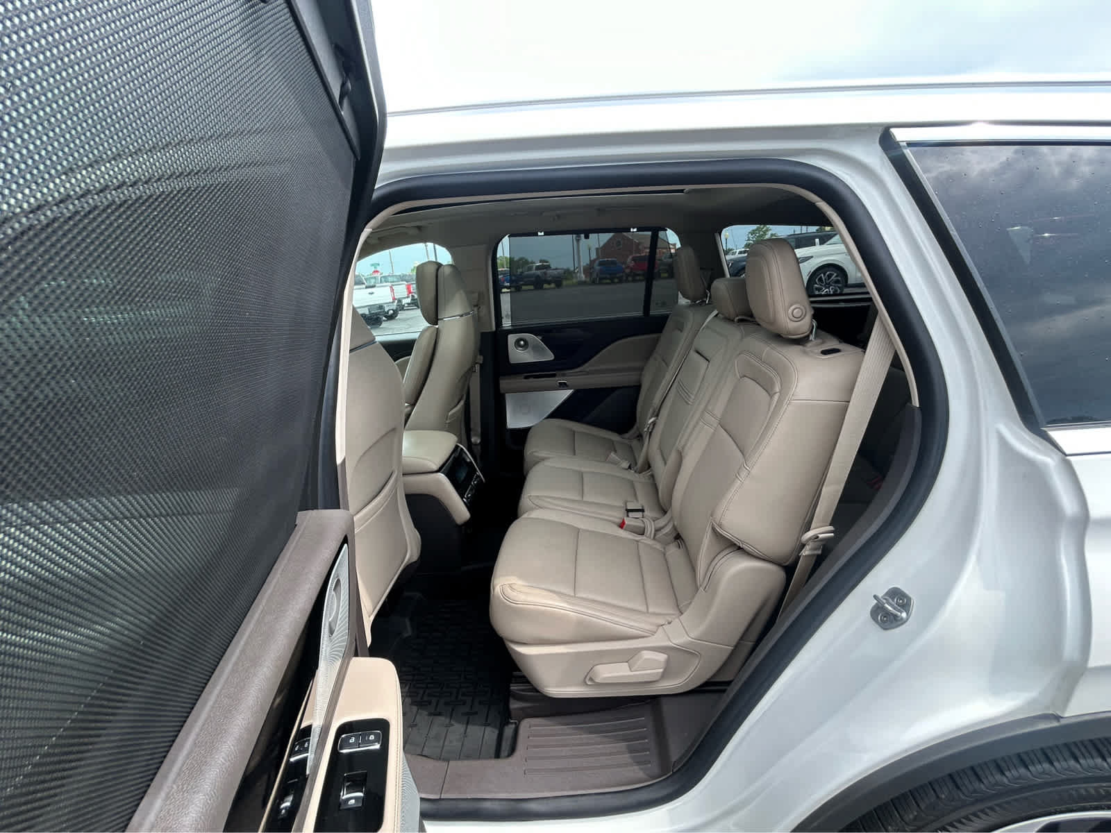 Used 2020 Lincoln Aviator Reserve w/ Equipment Group 202A AWD/4WD image 14