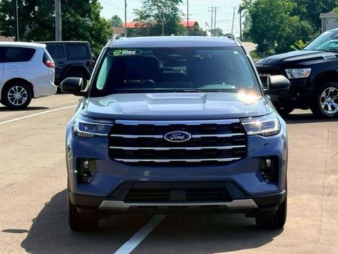 Used 2025 Ford Explorer Active w/ Active Comfort Package AWD/4WD image 2