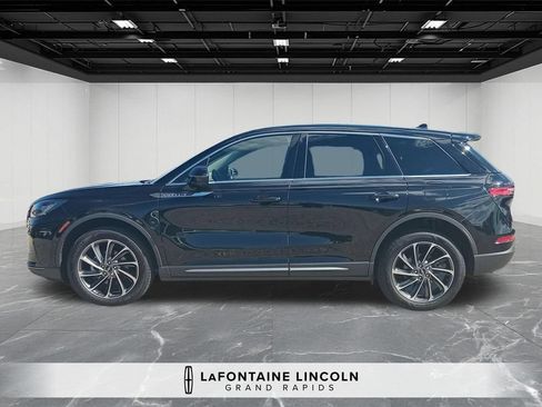 Certified 2024 Lincoln Corsair AWD w/ Equipment Group 101A image 5
