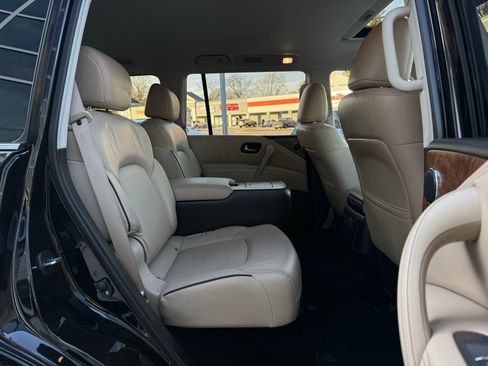 Used 2024 Nissan Armada SL w/ Captain's Chairs Package image 29