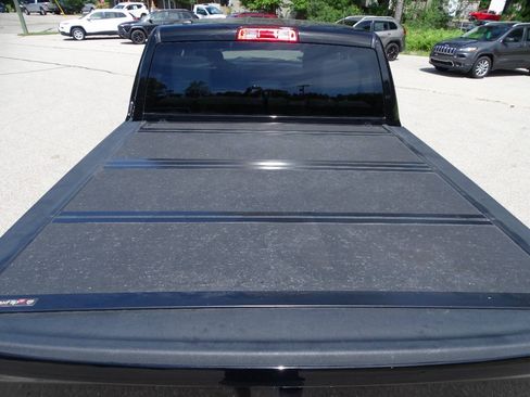 Used 2020 RAM 1500 4x4 Crew Cab Classic Tradesman w/ Chrome Appearance Package image 34