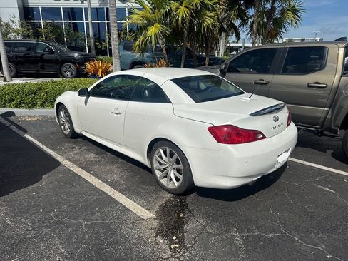 Used 2012 INFINITI G37 Convertible w/ Premium Pkg RWD image 3