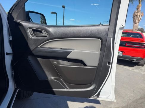 Used 2022 Chevrolet Colorado W/T w/ WT Convenience Package RWD image 22
