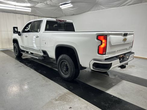 Used 2024 Chevrolet Silverado 3500 High Country w/ High Country Premium Package AWD/4WD image 7