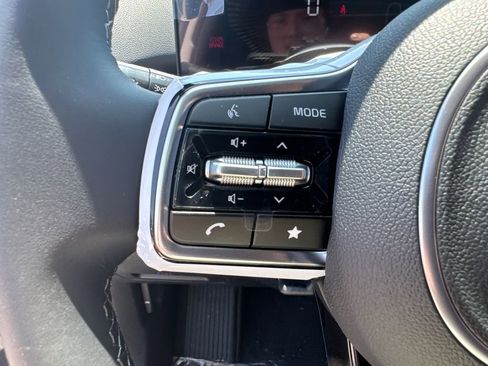 Certified 2025 Kia Sorento S w/ Panoramic Sunroof Package FWD image 24