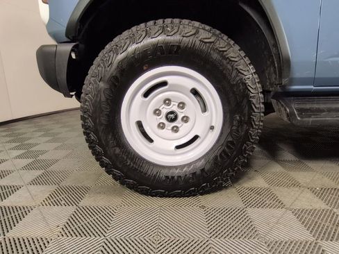 Used 2025 Ford Bronco Heritage Edition AWD/4WD image 9