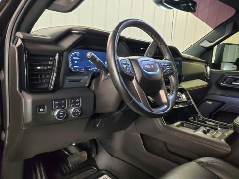 Used 2025 GMC Sierra 2500 AT4 image 18