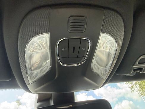 Used 2024 Jeep Compass Trailhawk AWD/4WD image 29