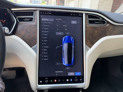Used 2017 Tesla Model S 100D AWD/4WD image 22