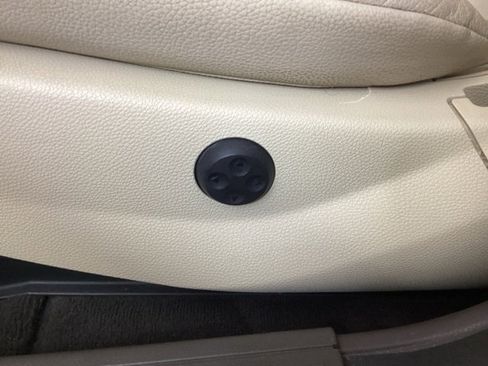 Used 2015 Mercedes-Benz GLK 350 4MATIC image 13