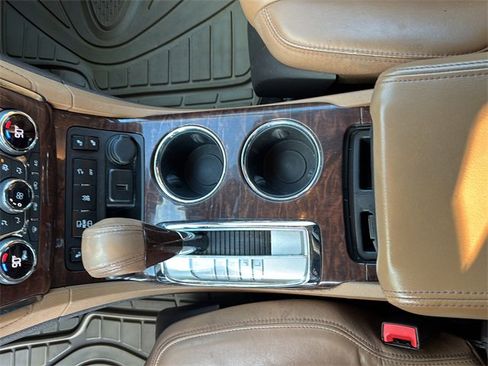 Used 2017 Buick Enclave Leather image 17