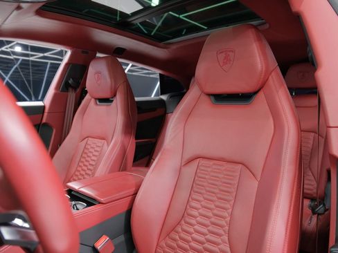 Used 2022 Lamborghini Urus image 21