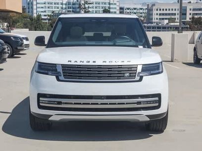 New 2025 Land Rover Range Rover SE