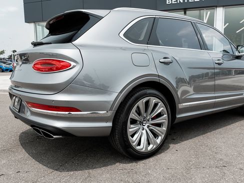 Certified 2023 Bentley Bentayga AWD/4WD image 13