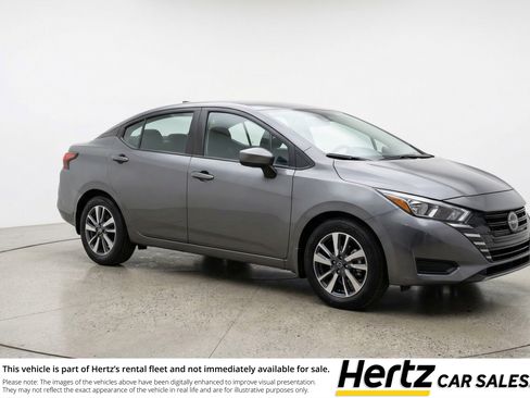 Used 2025 Nissan Versa SV image 1