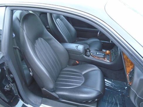 Used 2000 Jaguar XK8 Coupe image 11