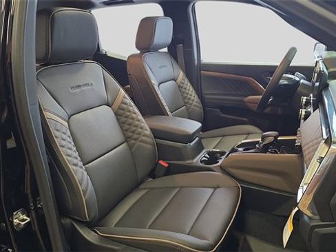 New 2026 GMC Canyon Denali image 14