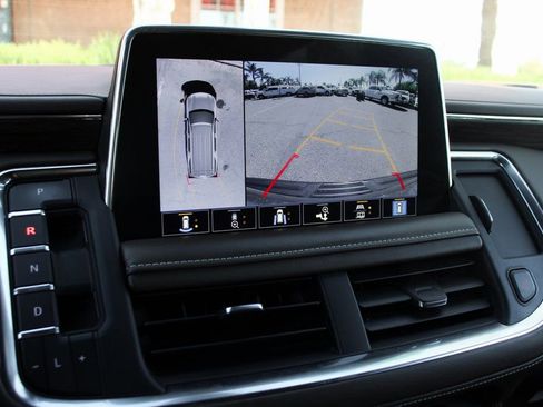 Used 2021 Chevrolet Suburban High Country w/ Premium Package image 35