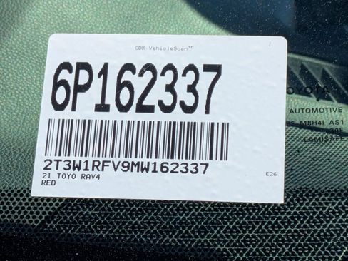 Used 2021 Toyota RAV4 XLE w/ Carpet Mat Package (TMS) FWD image 33