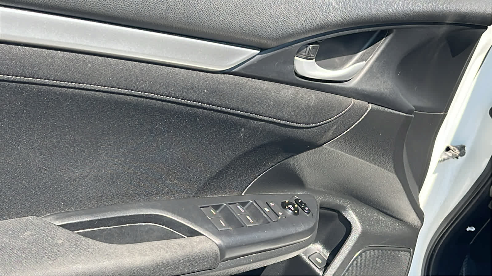 Used 2018 Honda Civic EX-T image 22