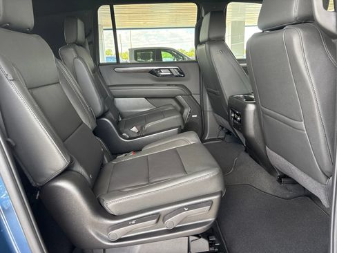 New 2026 Chevrolet Suburban LT w/ Comfort Package AWD/4WD image 23