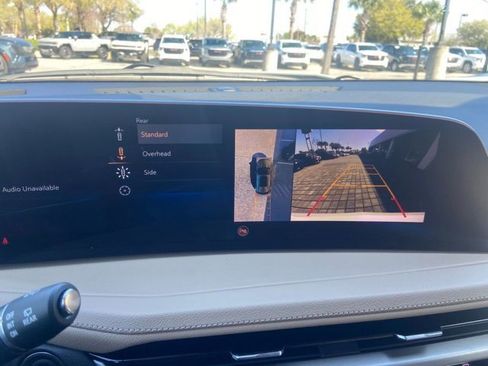 Certified 2025 Cadillac XT4 Premium Luxury image 17