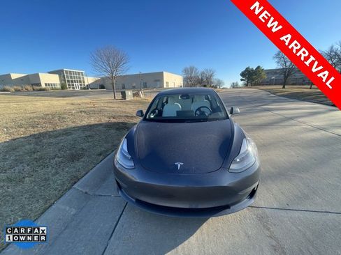 Used 2022 Tesla Model 3 Performance image 6