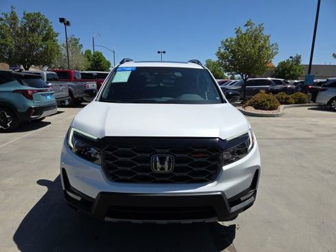 Certified 2023 Honda Passport TrailSport image 2