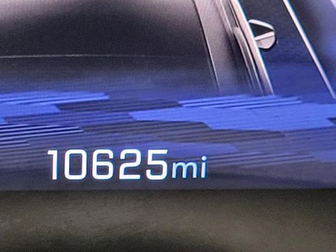 Certified 2024 Chevrolet Traverse RS w/ LPO, Floor Liner Package image 2