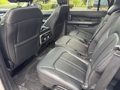 Used 2018 Ford Expedition Platinum AWD/4WD image 8