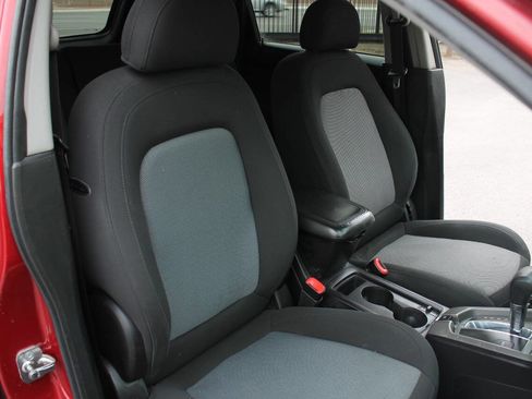 Used 2013 Chevrolet Captiva Sport LS image 31