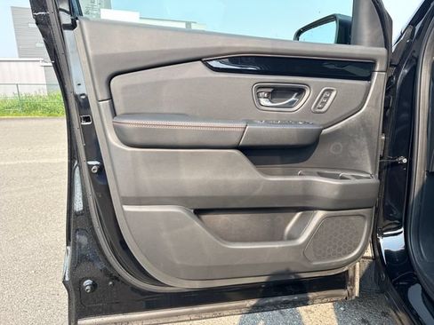 Used 2026 Honda Pilot TrailSport image 17