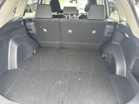 Used 2025 Toyota RAV4 LE AWD/4WD image 5