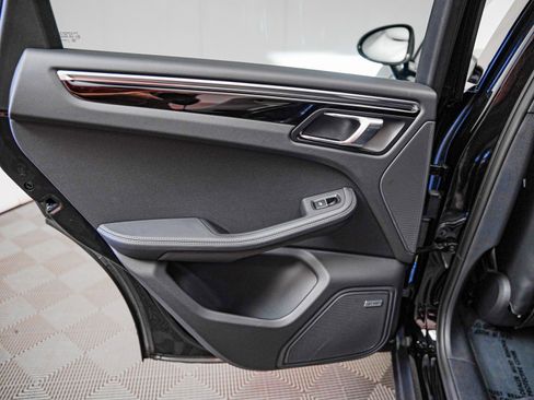 Used 2024 Porsche Macan Turbo image 27