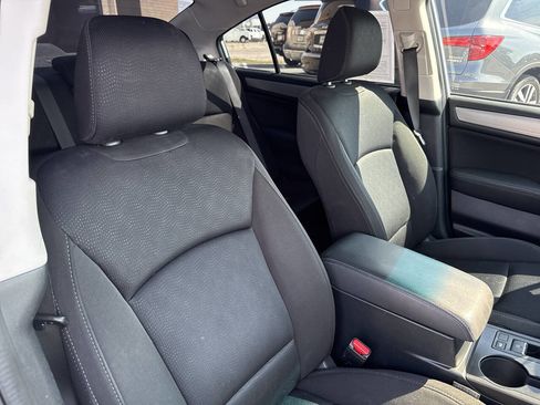 Used 2017 Subaru Legacy 2.5i Premium image 17