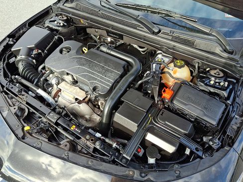 Used 2022 Chevrolet Malibu LT w/ Midnight Edition image 29