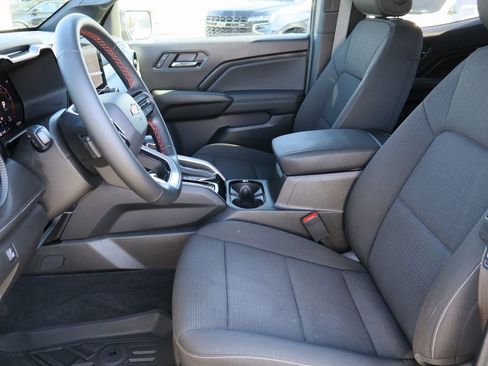 Used 2025 Chevrolet Colorado LT w/ Advanced Trailering Package image 20