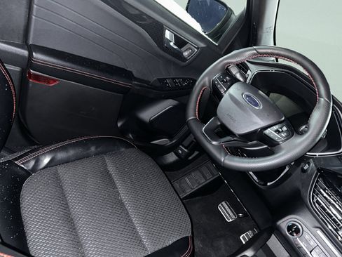 Used 2024 Ford Escape ST-Line image 17