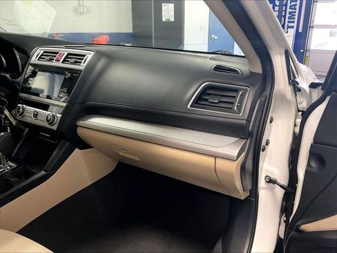 Used 2015 Subaru Outback 2.5i Premium AWD/4WD image 13