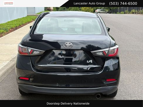 Used 2018 Toyota Yaris iA FWD image 5
